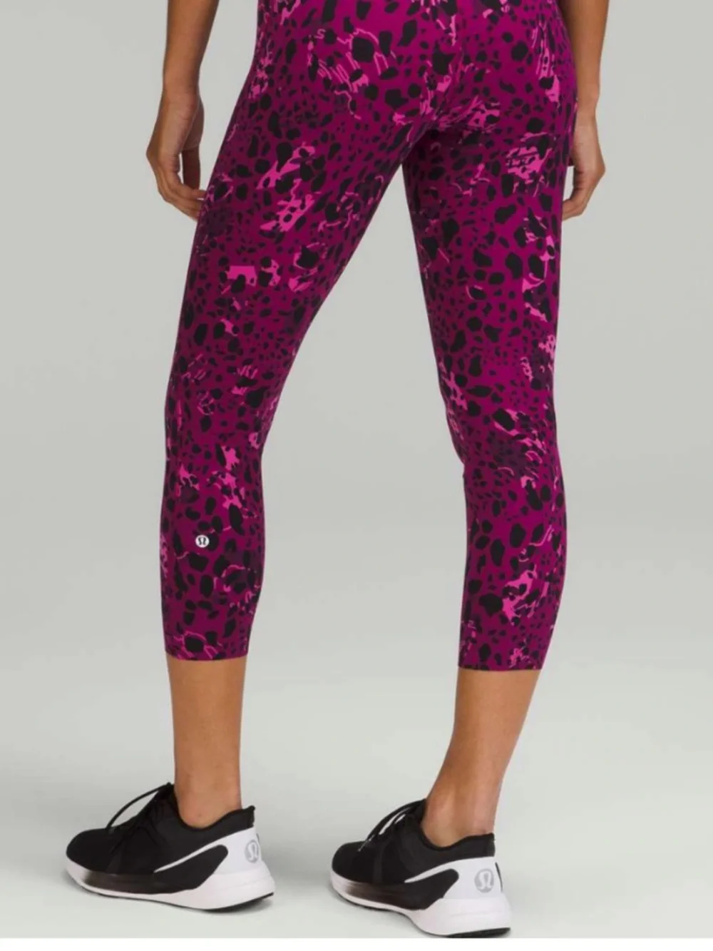 Lululemon Base Pace High-Rise Leopard Cheetah Print Leggings
25"
Magenta
Size 14 - Picture 2 of 5